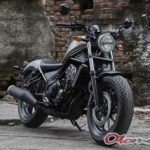  Perusahaan berlambang sayap mengepak ini mempunyai moge cruiser murah berjulukan CMX Harga Honda Rebel 500 2019 : Spesifikasi  Review Terbaru