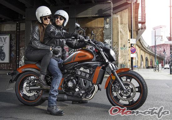  Kendaraan roda dua selalu menjadi pilihan utama masyarakat Indonesia Harga Kawasaki Z150 2019 : Review, Spesifikasi  Gambar